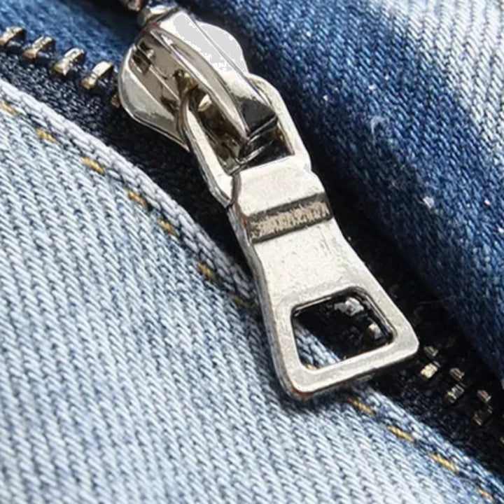 Distressed style men's jeans
