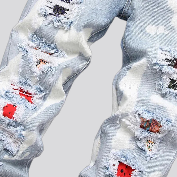 Distressed style men's jeans